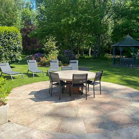 Bed and Breakfast Le Moulin Bleu Saint Cyr-sous-Dourdan Экстерьер фото